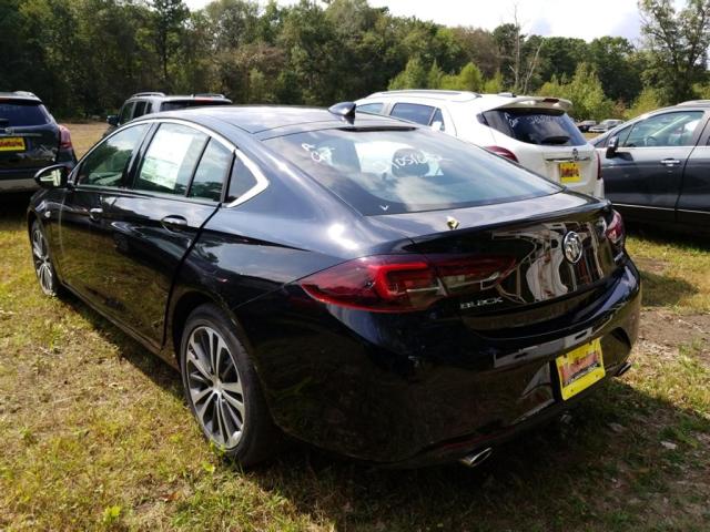 W04GP6SX3J1051652 - 2018 BUICK REGAL ESSE BLACK photo 4