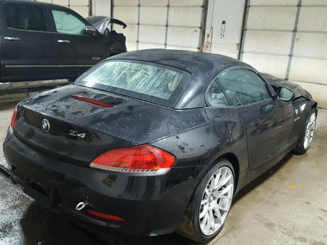 WBALM53549E160658 - 2009 BMW Z4 SDRIVE3 Negro foto 4
