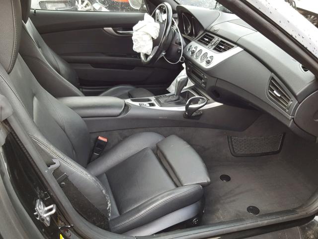 WBALM53549E160658 - 2009 BMW Z4 SDRIVE3 Negro foto 5
