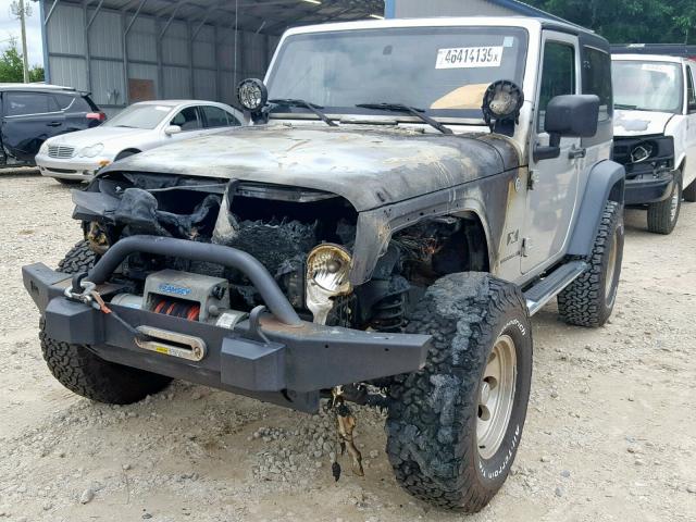 1J4FA24157L216760 - 2007 JEEP WRANGLER X SILVER photo 2