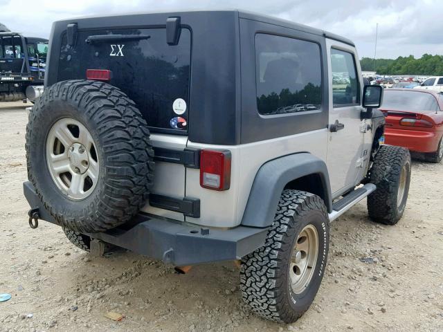 1J4FA24157L216760 - 2007 JEEP WRANGLER X SILVER photo 4