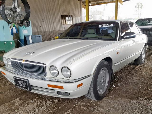 SAJKX1744SC743590 - 1995 JAGUAR XJ VANDEN WHITE photo 2