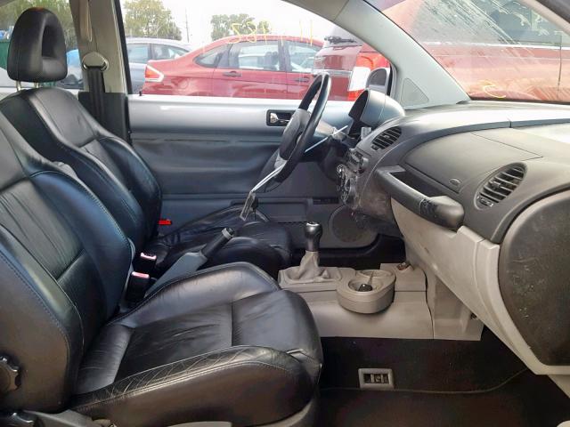 3VWED21C22M443813 - 2002 VOLKSWAGEN NEW BEETLE ვერცხლისფერი ფოტო 5