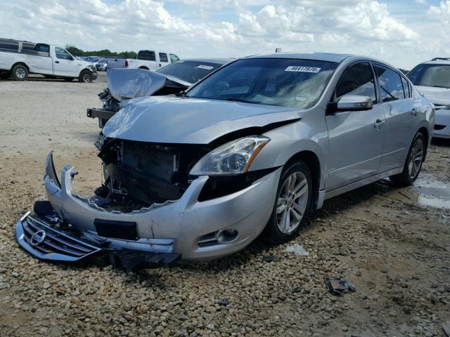 1N4BL2AP1AN461497 - 2010 NISSAN ALTIMA SR SILVER photo 2