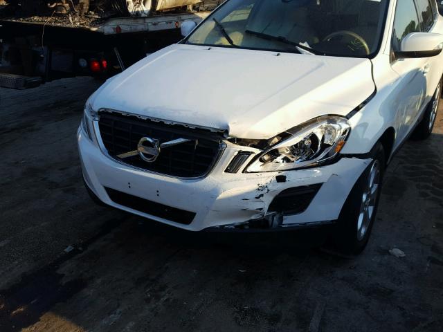 YV4952DZ4D2393036 - 2013 VOLVO XC60 3.2 WHITE photo 9