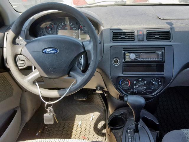 1FAFP34N57W106745 - 2007 FORD FOCUS ZX4 WHITE photo 9