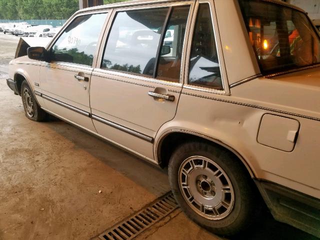 YV1DX8844F1155375 - 1985 VOLVO 740 GLE WHITE photo 9