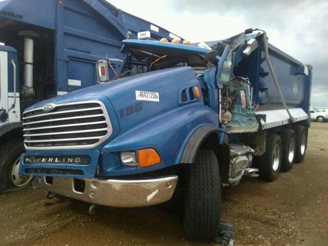 2FZHAZDE77AY49196 - 2007 STERLING TRUCK LT 9500 BLUE photo 2