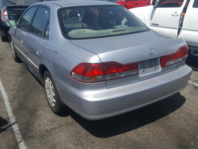 JHMCG66561C014353 - 2001 HONDA ACCORD LX SILVER photo 3