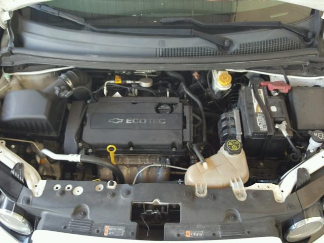 1G1JA6SHXD4230515 - 2013 CHEVROLET SONIC LS 白色 照片 7