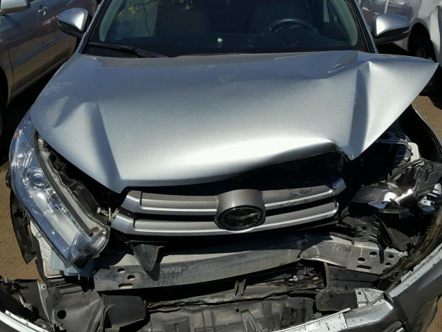 5TDZZRFH7JS236416 - 2018 TOYOTA HIGHLANDER SILVER photo 7