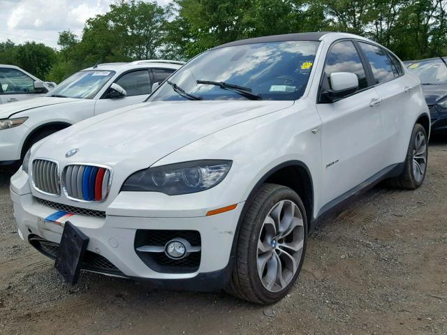 5UXFG8C59BLZ96149 - 2011 BMW X6 XDRIVE5 WHITE photo 2