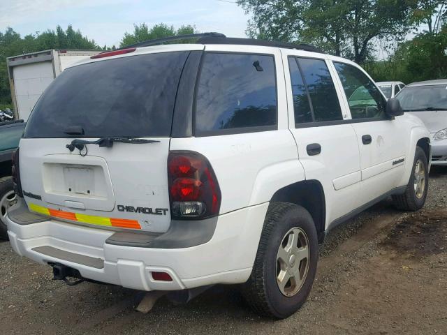 1GNDT13S522342621 - 2002 CHEVROLET TRAILBLAZE WHITE photo 4