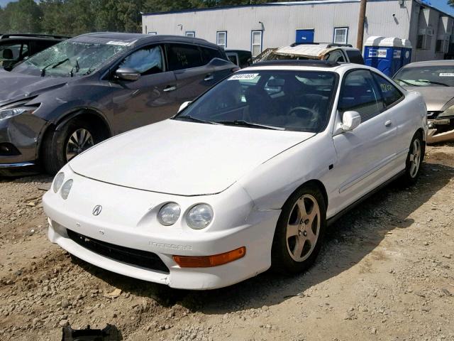 JH4DC4450YS013223 - 2000 ACURA INTEGRA LS WHITE photo 2