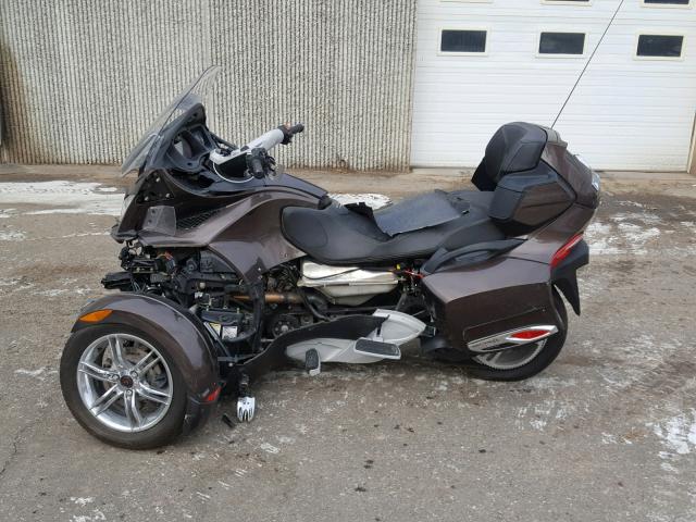 2BXJBRC13CV000826 - 2012 CAN-AM SPYDER ROA BROWN photo 3