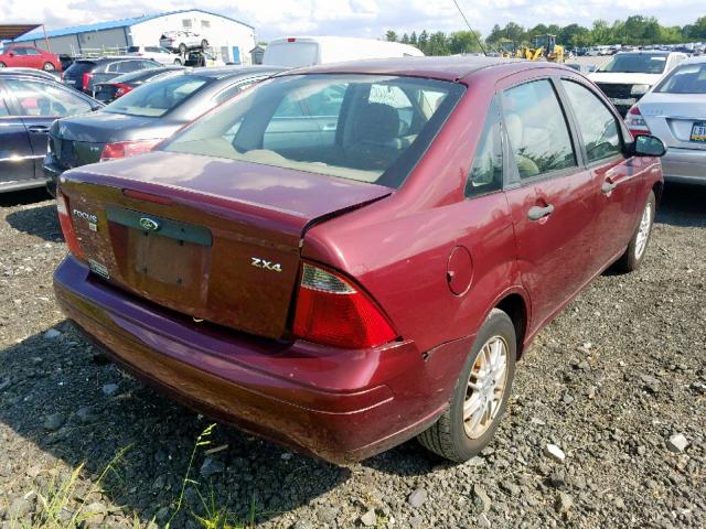 1FAHP34N96W215295 - 2006 FORD FOCUS ZX4 MAROON photo 4