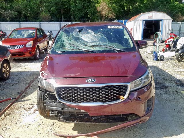 KNDMB5C17G6090638 - 2016 KIA SEDONA LX BURGUNDY photo 9