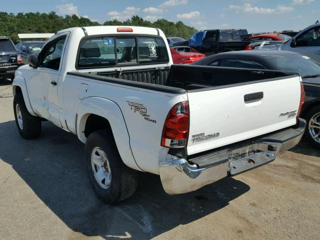 5TENX62N66Z300521 - 2006 TOYOTA TACOMA PRE WHITE photo 3