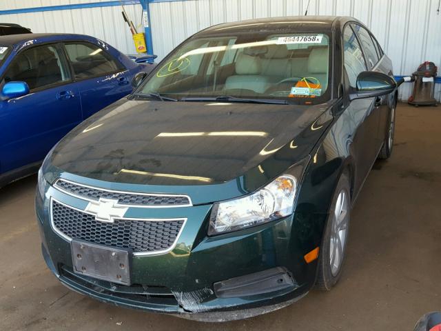 1G1P75SZ2E7384860 - 2014 CHEVROLET CRUZE GREEN photo 2