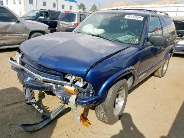 1GNCS18X13K124146 - 2003 CHEVROLET BLAZER BLUE photo 2