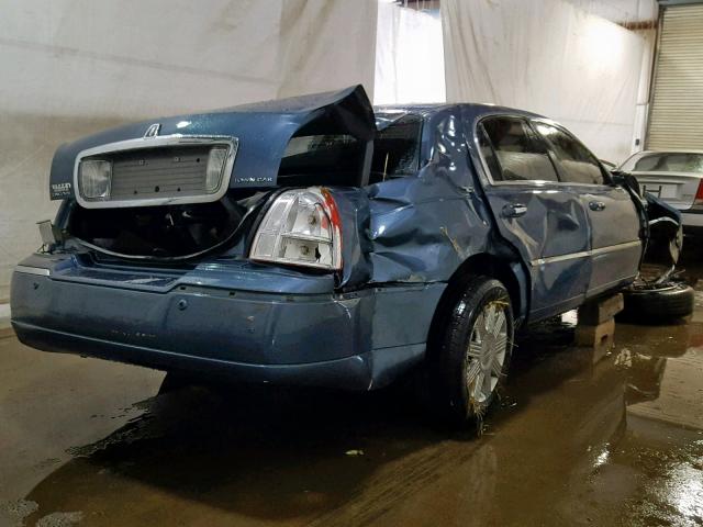 1LNHM82W05Y651267 - 2005 LINCOLN TOWN CAR S BLUE photo 4