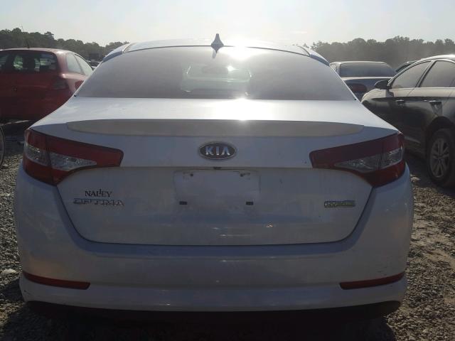 KNAGM4AD5C5018204 - 2012 KIA OPTIMA HYB WHITE photo 9