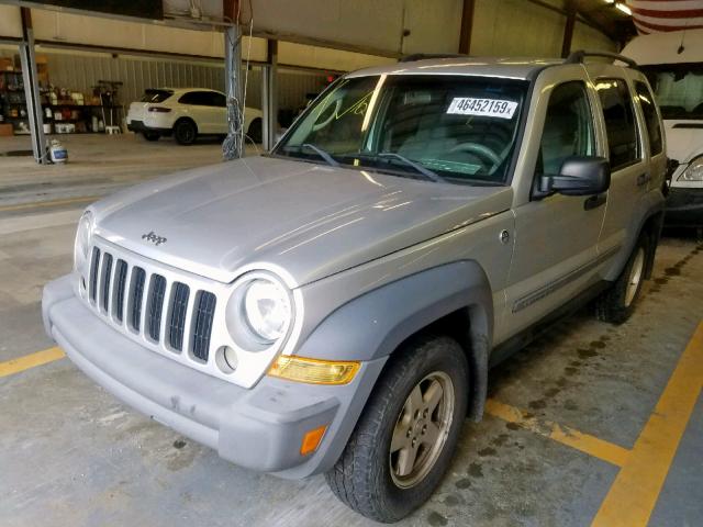 1J4GL48KX5W516013 - 2005 JEEP LIBERTY SP SILVER photo 2