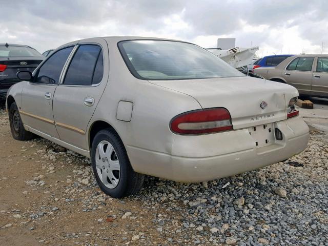 1N4BU31D2VC186992 - 1997 NISSAN ALTIMA XE BEIGE photo 3