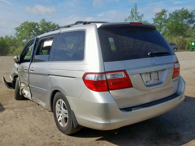 5FNRL38795B024386 - 2005 HONDA ODYSSEY EX SILVER photo 3