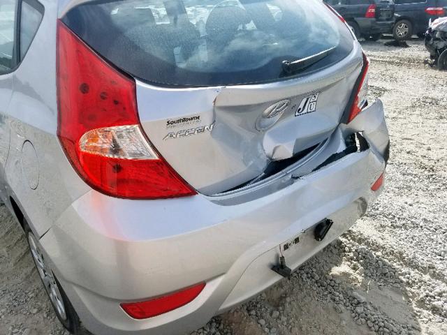 KMHCT5AEXFU208783 - 2015 HYUNDAI ACCENT GS SILVER photo 9