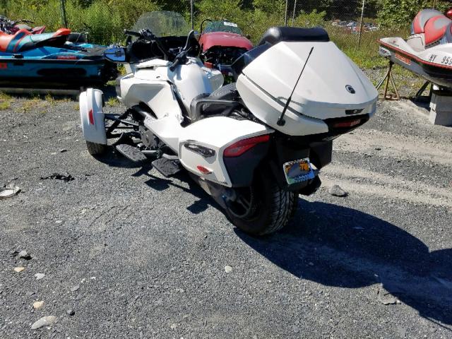 2BXREDD2XKV001460 - 2019 CAN-AM SPYDER ROA WHITE photo 3