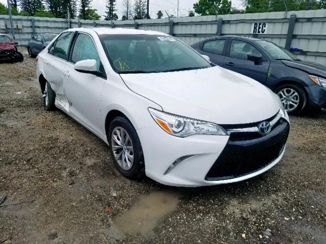 4T4BF1FK9FR490317 - 2015 TOYOTA CAMRY LE WHITE photo 1