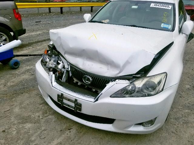 JTHBK262995088052 - 2009 LEXUS IS 250 WHITE photo 9