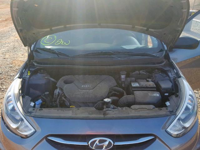 KMHCT5AE7FU218865 - 2015 HYUNDAI ACCENT GS GRAY photo 7