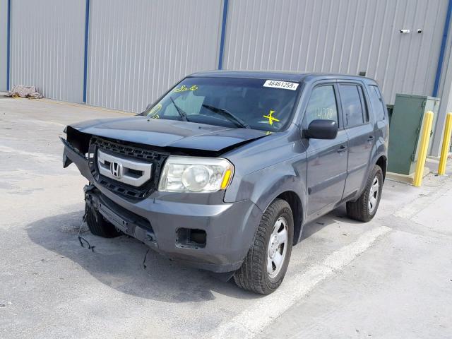 5FNYF3H27AB004705 - 2010 HONDA PILOT LX GRAY photo 2