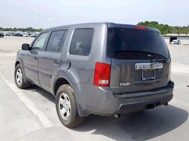 5FNYF3H27AB004705 - 2010 HONDA PILOT LX GRAY photo 3