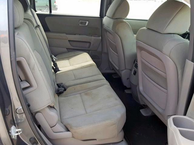 5FNYF3H27AB004705 - 2010 HONDA PILOT LX GRAY photo 6