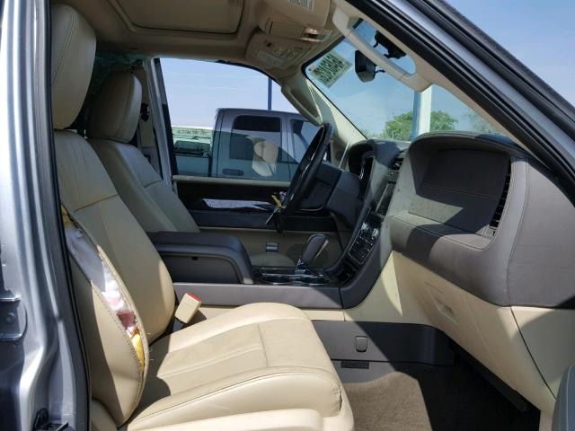 5LMJJ2HT7FEJ11256 - 2015 LINCOLN NAVIGATOR Gümüş foto 5