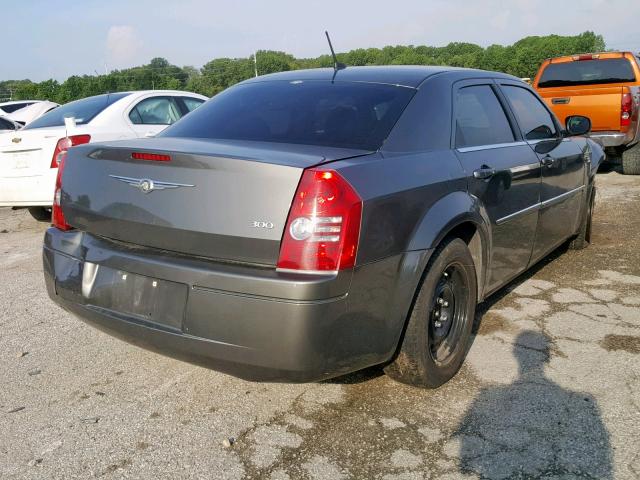 2C3KA43R08H121937 - 2008 CHRYSLER 300 LX GRAY photo 4