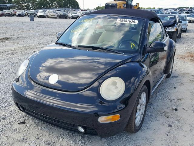 3VWCM31Y15M369765 - 2005 VOLKSWAGEN NEW BEETLE Սև լուսանկար 2