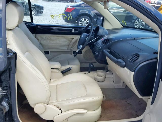 3VWCM31Y15M369765 - 2005 VOLKSWAGEN NEW BEETLE Սև լուսանկար 5