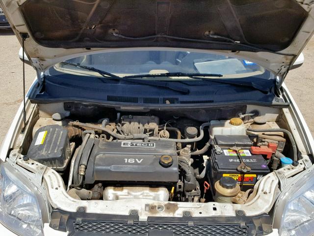 KL1TD56617B055900 - 2007 CHEVROLET AVEO BASE Weiß Foto 7