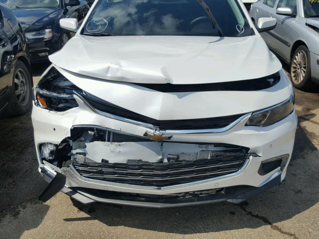 1G1ZE5SX4JF252423 - 2018 CHEVROLET MALIBU PRE WHITE photo 9