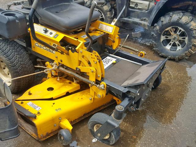 2B206Z82020 - 2006 CUB LAWN MOWER YELLOW photo 5