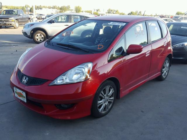 JHMGE8H56BC013592 - 2011 HONDA FIT SPORT RED photo 2