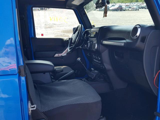 1C4AJWBG2FL562228 - 2015 JEEP WRANGLER S ლურჯი ფოტო 5