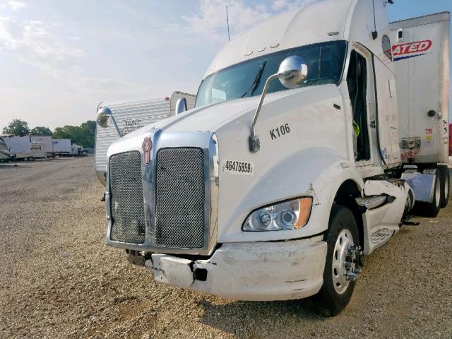 1XKFD49X6CJ302689 - 2012 KENWORTH CONSTRUCTI WHITE photo 2