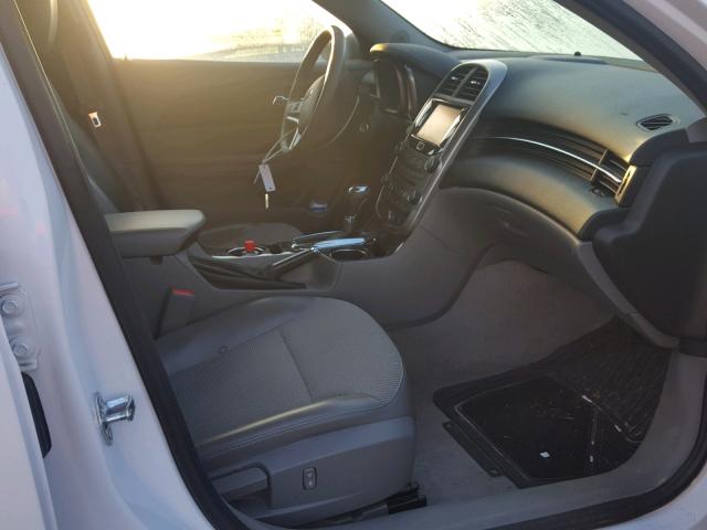 1G11C5SL2FF262973 - 2015 CHEVROLET MALIBU 1LT თეთრი ფოტო 5