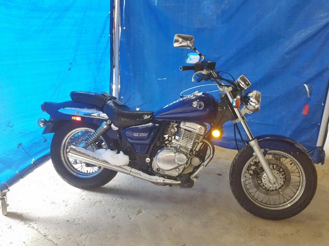 VTTNJ48A472100248 - 2007 SUZUKI GZ250 BLUE photo 9