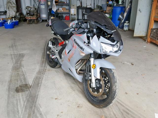 JKAEXEA147A018893 - 2007 KAWASAKI EX650 A Boz foto 1